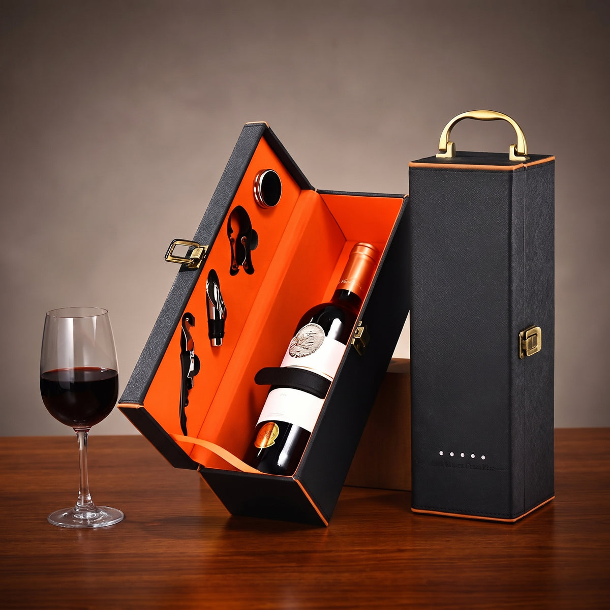Caixa de Vinho em Pele com Acessórios de Sommelier